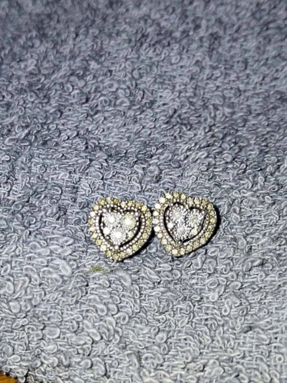 Heart Stud Earrings in Gold & White Like New